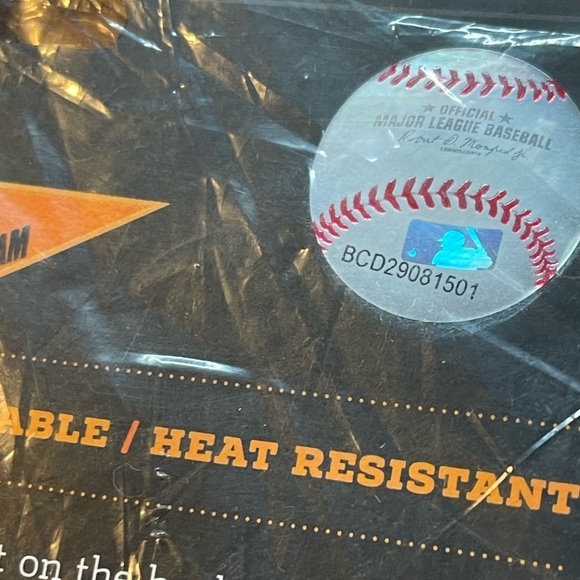 NY Yankees #1 Grill/ Oven Mitt New in Package Official MLB Collectors Item! - Picture 4 of 7